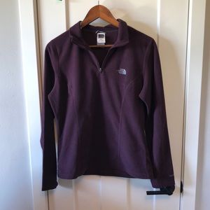 North face 1/2 zip up